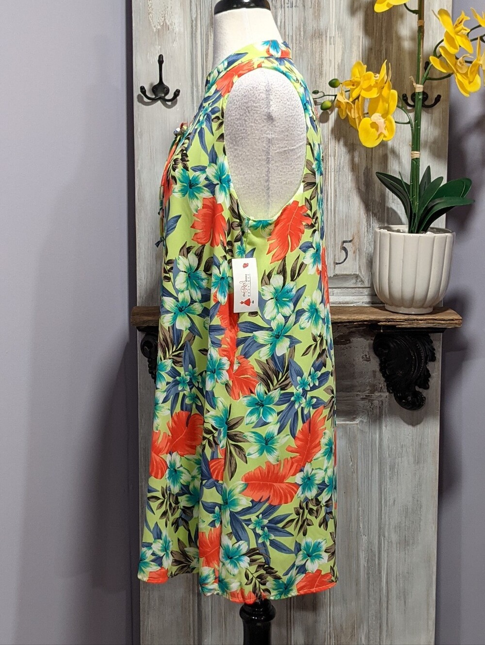 NWT The Red Dress Boutique Floral Shift Dress - Picture 4 of 9